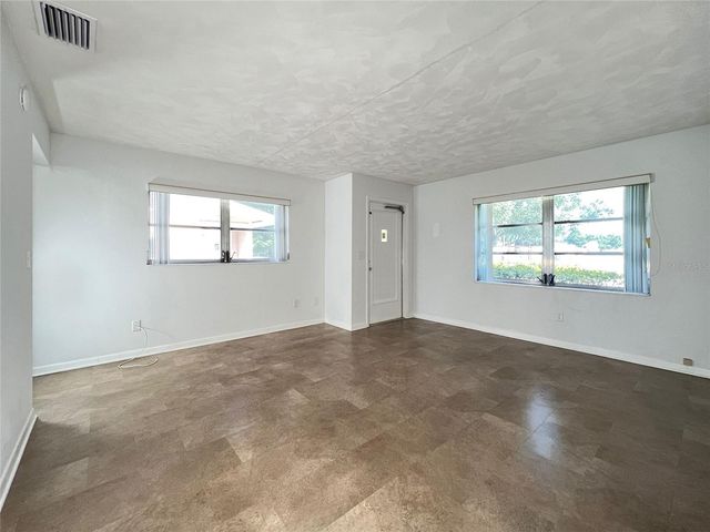 696 AVENUE C SE, Winter Haven, FL 33880