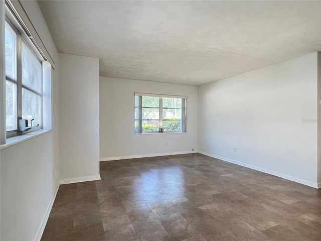 696 AVENUE C SE, Winter Haven, FL 33880