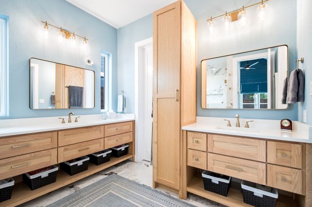 2093 Holt Way, Grapevine, TX 76051