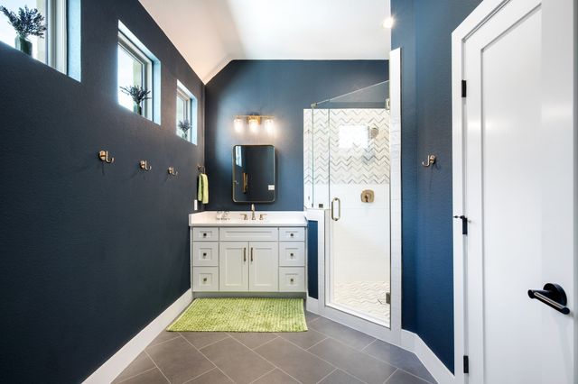 2093 Holt Way, Grapevine, TX 76051