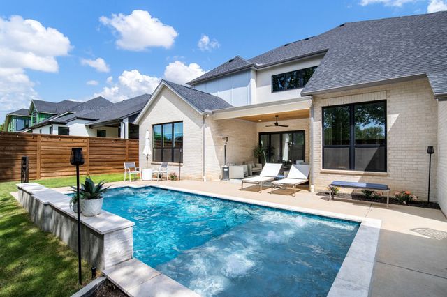 2093 Holt Way, Grapevine, TX 76051