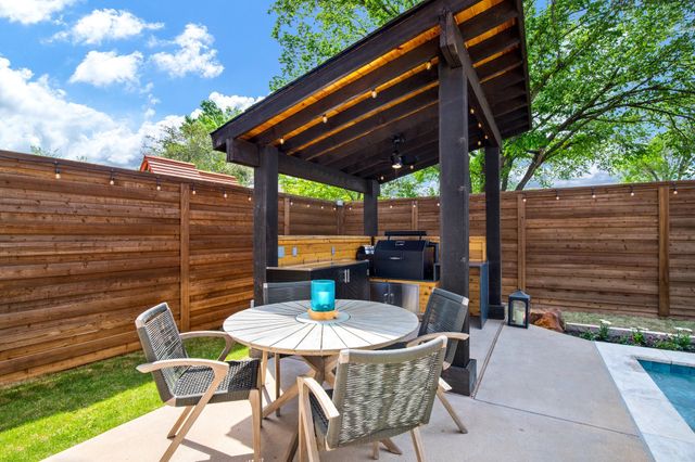 2093 Holt Way, Grapevine, TX 76051