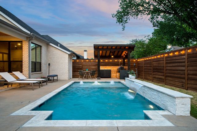 2093 Holt Way, Grapevine, TX 76051