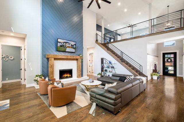 2093 Holt Way, Grapevine, TX 76051