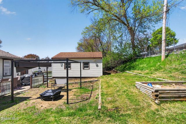 55 Pleasantview Avenue, Albany, NY 12203