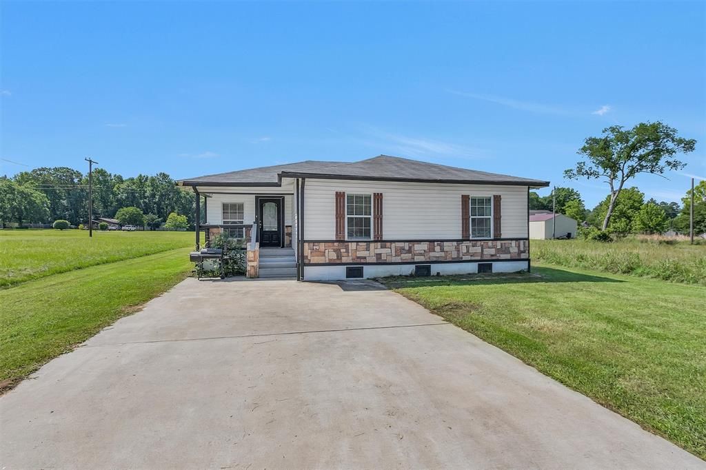 1107 Cypress Street, Diboll, TX 75941