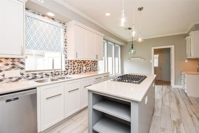 755 Last Arrow Drive, Houston, TX 77079