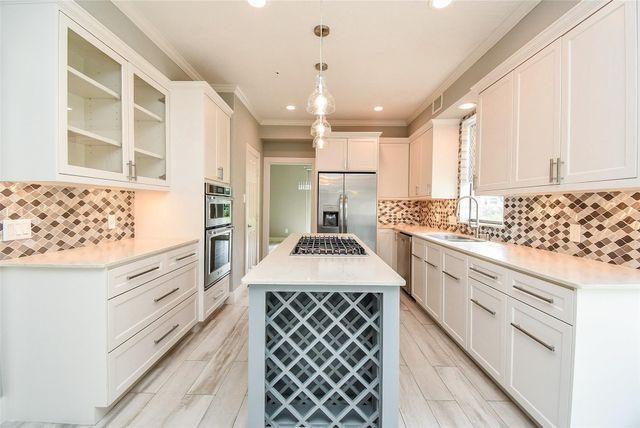 755 Last Arrow Drive, Houston, TX 77079
