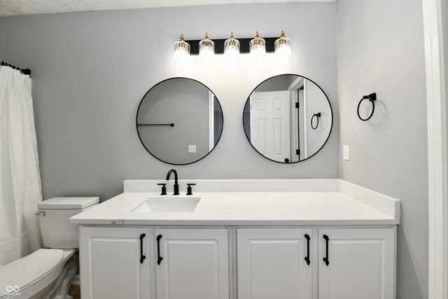 11537 Glenn Abbey Lane, Indianapolis, IN 46235