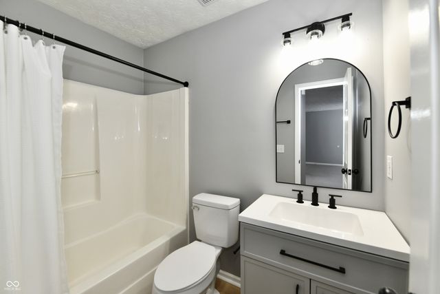 11537 Glenn Abbey Lane, Indianapolis, IN 46235