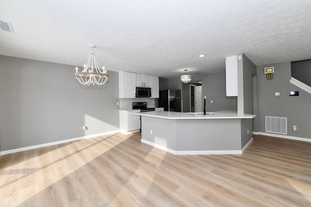 11537 Glenn Abbey Lane, Indianapolis, IN 46235