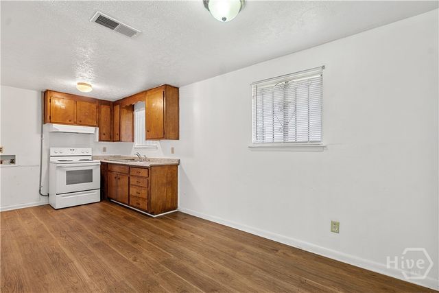 1135 Collins Street, Savannah, GA 31404