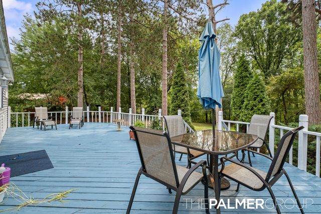 490 17 Mile Road, Tyrone Twp, MI 49330