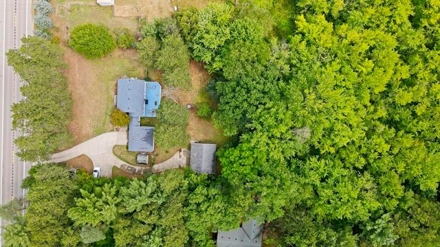 490 17 Mile Road, Tyrone Twp, MI 49330