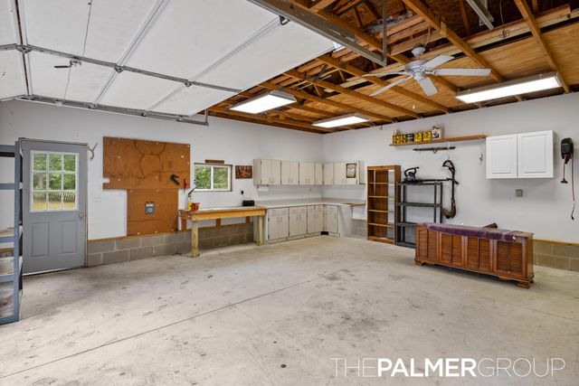 490 17 Mile Road, Tyrone Twp, MI 49330