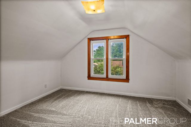 490 17 Mile Road, Tyrone Twp, MI 49330