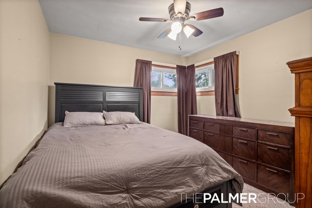 490 17 Mile Road, Tyrone Twp, MI 49330