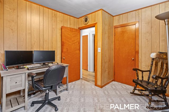 490 17 Mile Road, Tyrone Twp, MI 49330