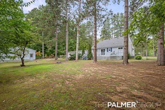 490 17 Mile Road, Tyrone Twp, MI 49330