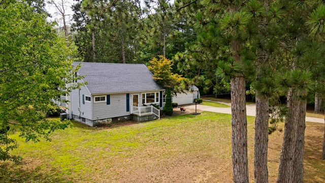 490 17 Mile Road, Tyrone Twp, MI 49330