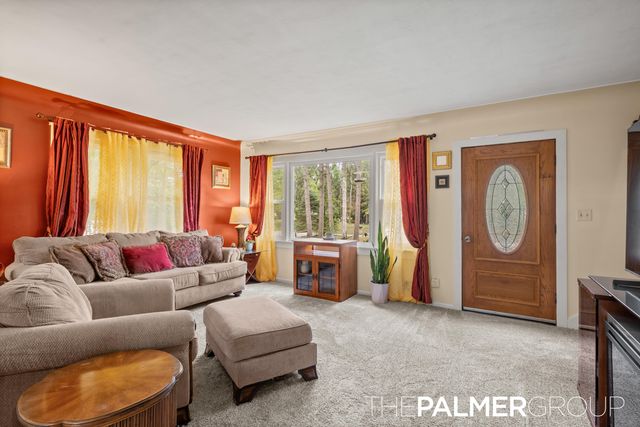 490 17 Mile Road, Tyrone Twp, MI 49330