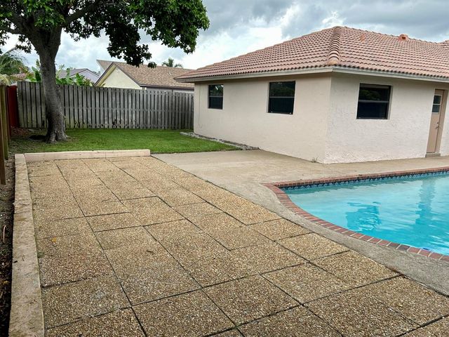 6162 AMBERWOODS Drive, Boca Raton, FL 33433