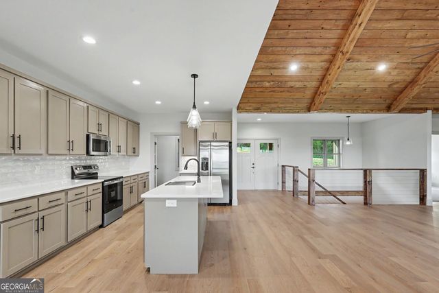 1306 Ramey Mtn Road, Hiawassee, GA 30546