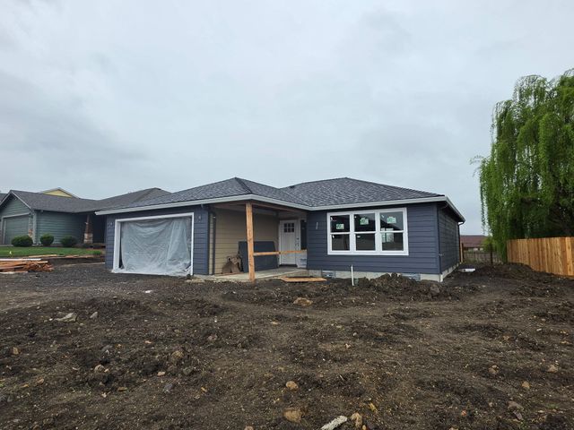 190 Barton Road, Eagle Point, OR 97524