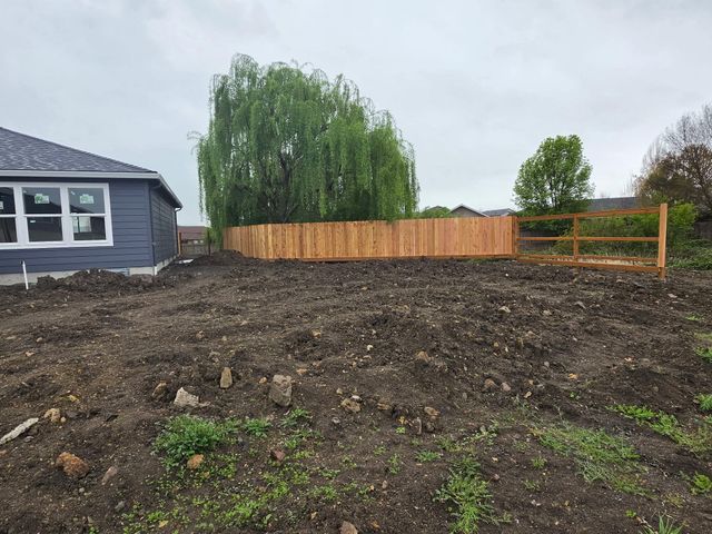 190 Barton Road, Eagle Point, OR 97524