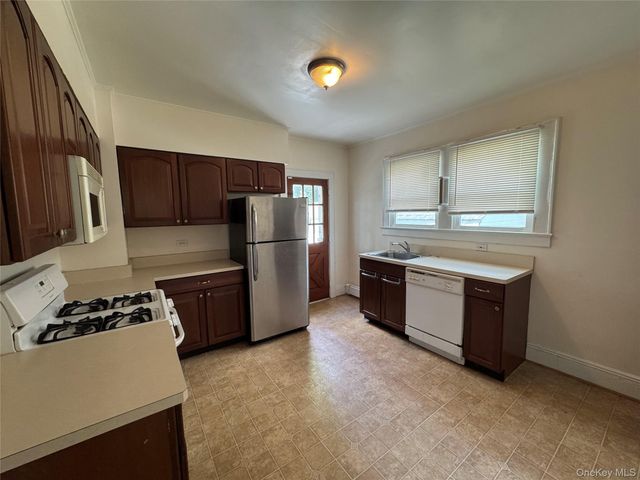 28 Sound Beach Avenue, Bayville, NY 11709