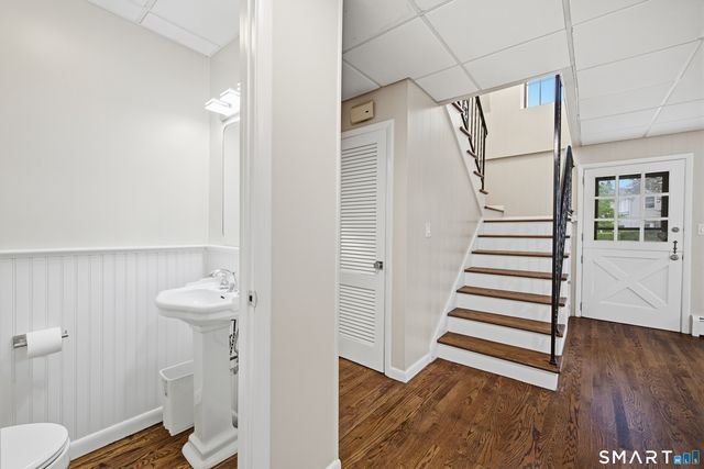 217 Ocean Drive West, Stamford, CT 06902