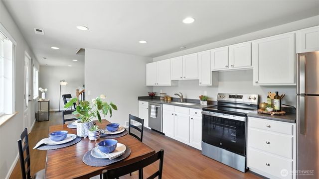 21213 122nd Place SE, Kent, WA 98031