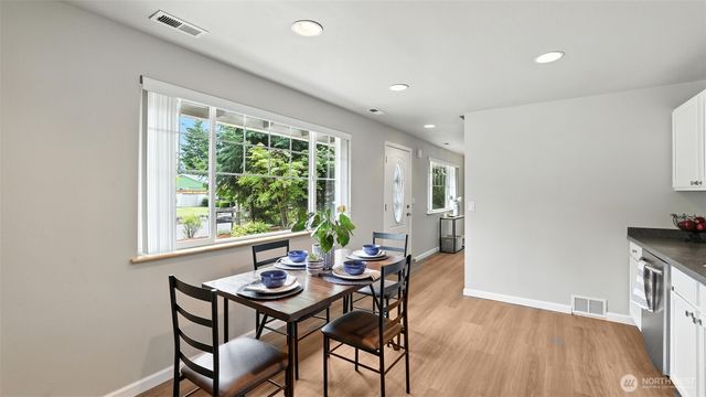 21213 122nd Place SE, Kent, WA 98031