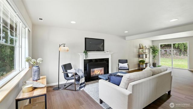 21213 122nd Place SE, Kent, WA 98031