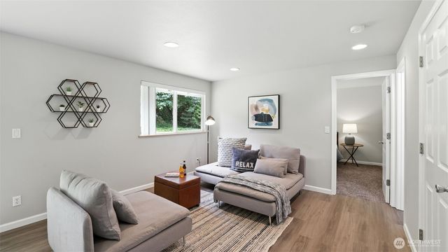 21213 122nd Place SE, Kent, WA 98031