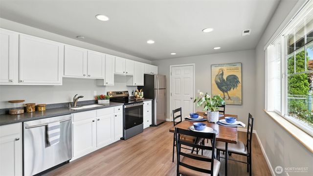 21213 122nd Place SE, Kent, WA 98031