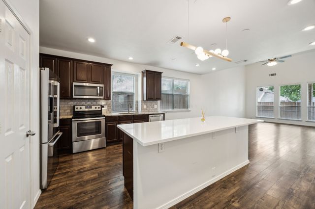725 Vallejo Drive, Rockwall, TX 75087