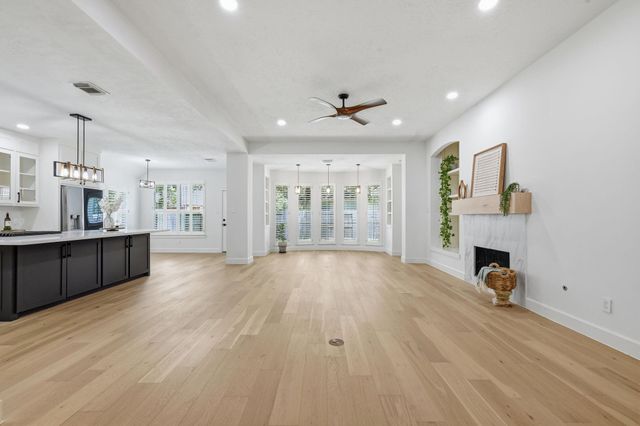 4634 Brazos Bend Drive, Missouri City, TX 77459