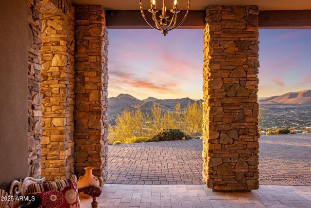 37300 N SCHOOL HOUSE Road, Cave Creek, AZ 85331