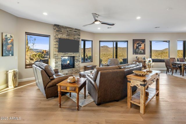 37300 N SCHOOL HOUSE Road, Cave Creek, AZ 85331