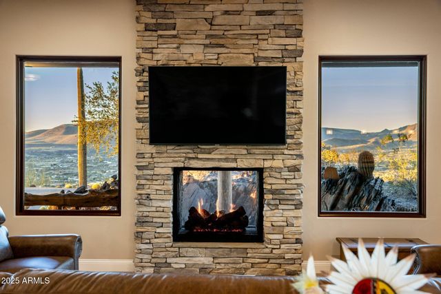 37300 N SCHOOL HOUSE Road, Cave Creek, AZ 85331