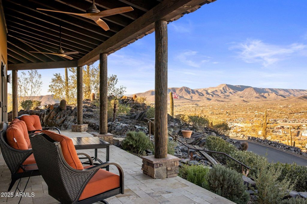Image 18 of property listing at 37300 N SCHOOL HOUSE Road, Cave Creek, AZ 85331