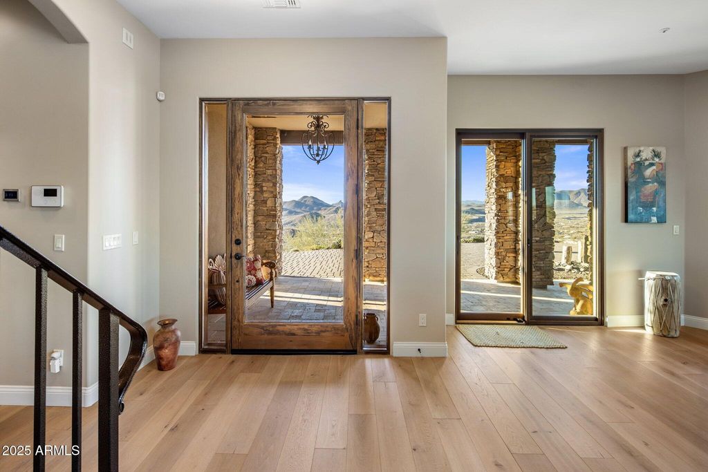 Image 21 of property listing at 37300 N SCHOOL HOUSE Road, Cave Creek, AZ 85331