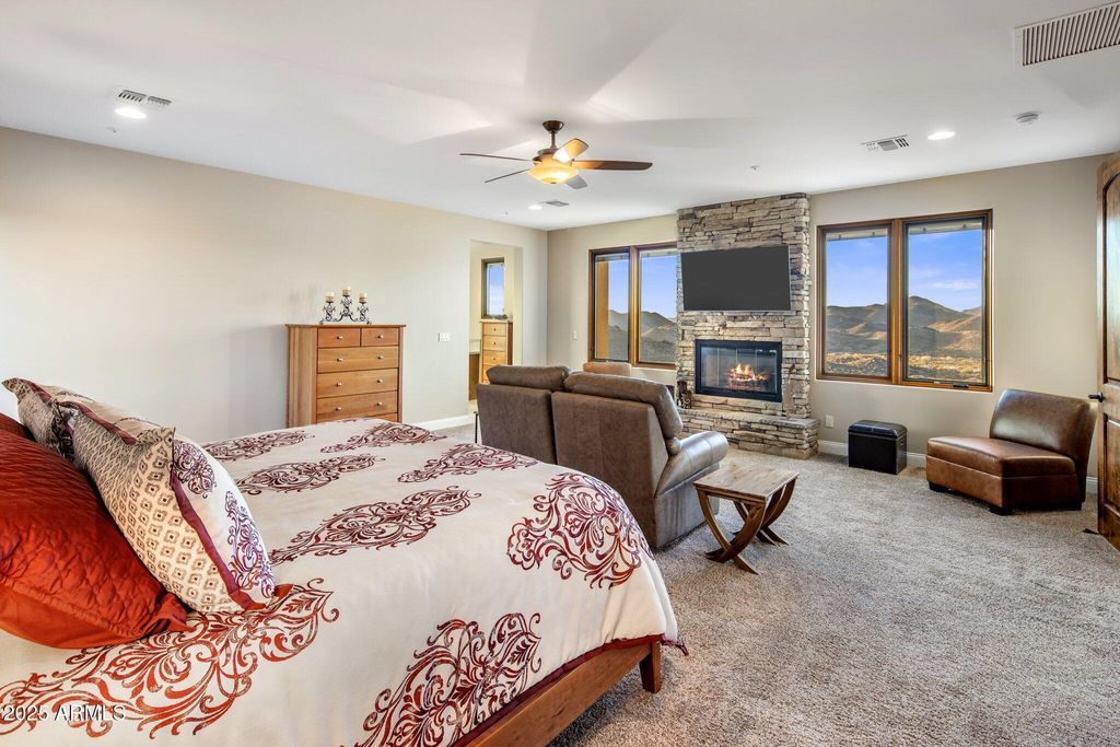 Image 36 of property listing at 37300 N SCHOOL HOUSE Road, Cave Creek, AZ 85331