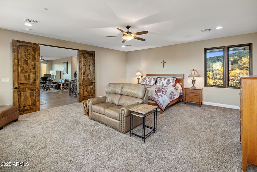 Image 38 of property listing at 37300 N SCHOOL HOUSE Road, Cave Creek, AZ 85331