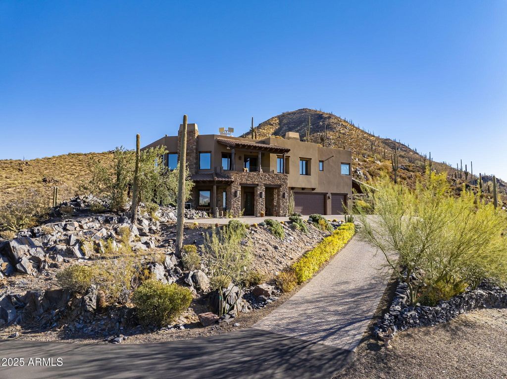 Image 53 of property listing at 37300 N SCHOOL HOUSE Road, Cave Creek, AZ 85331