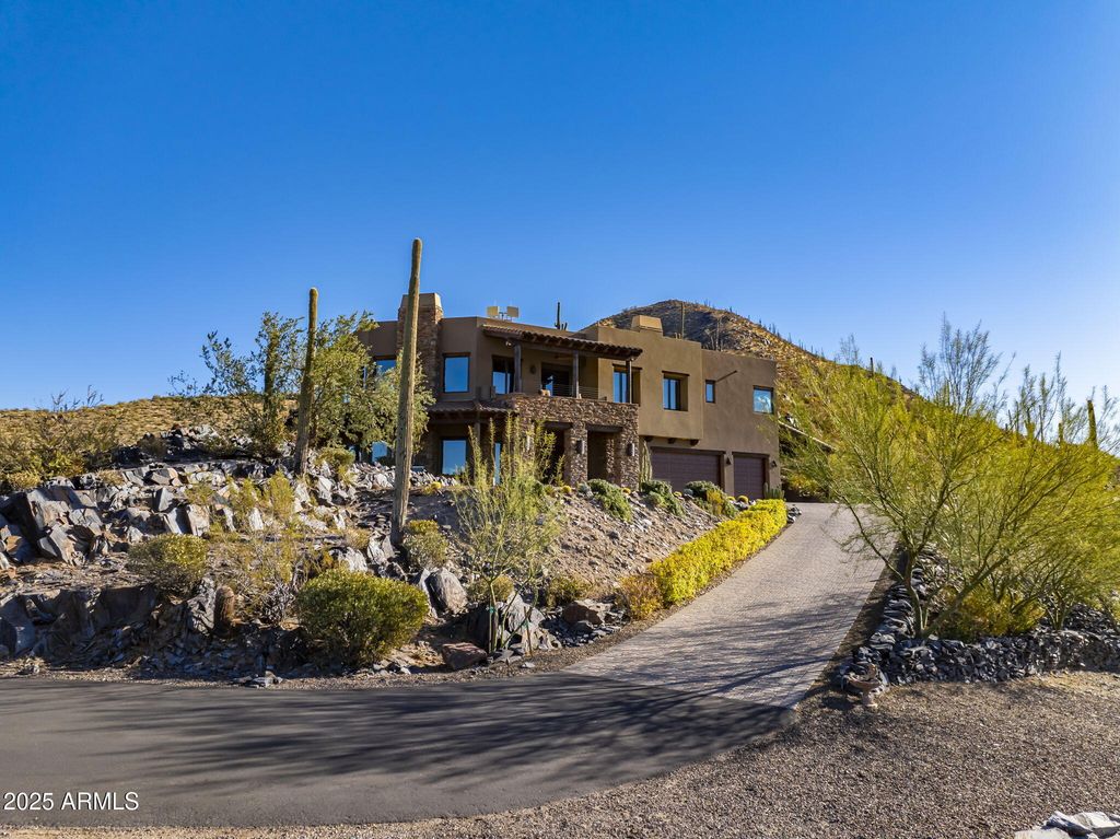 Image 54 of property listing at 37300 N SCHOOL HOUSE Road, Cave Creek, AZ 85331