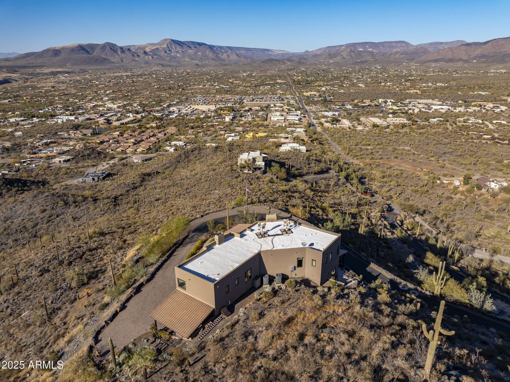 Image 60 of property listing at 37300 N SCHOOL HOUSE Road, Cave Creek, AZ 85331