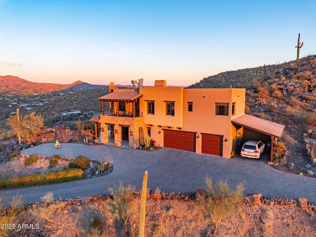 Image 66 of property listing at 37300 N SCHOOL HOUSE Road, Cave Creek, AZ 85331