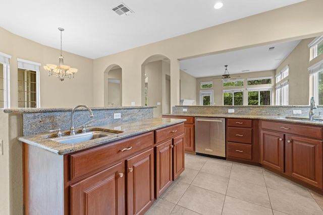 108 Paizano Ct, Roseville, CA 95661